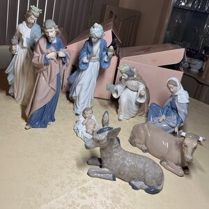 Nao Lladro 8 piece Nativity Set Vintage with 3 original boxes